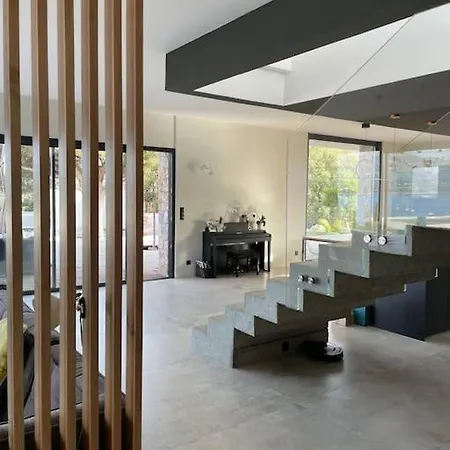 Magnifique Avec Piscine Villa *